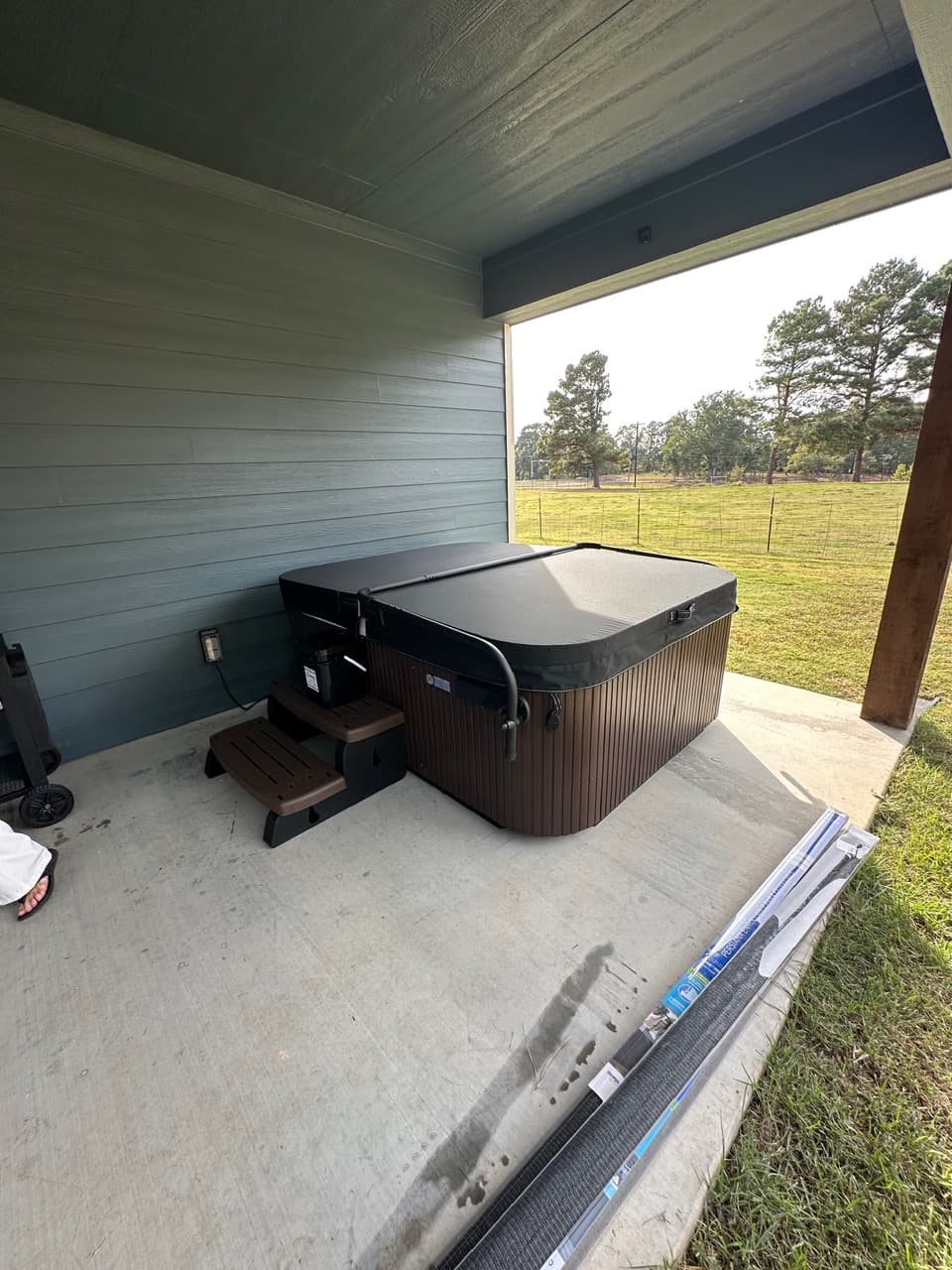 Hot tub delivered by East Texas Hot Tub Company to Gilmer, Texas