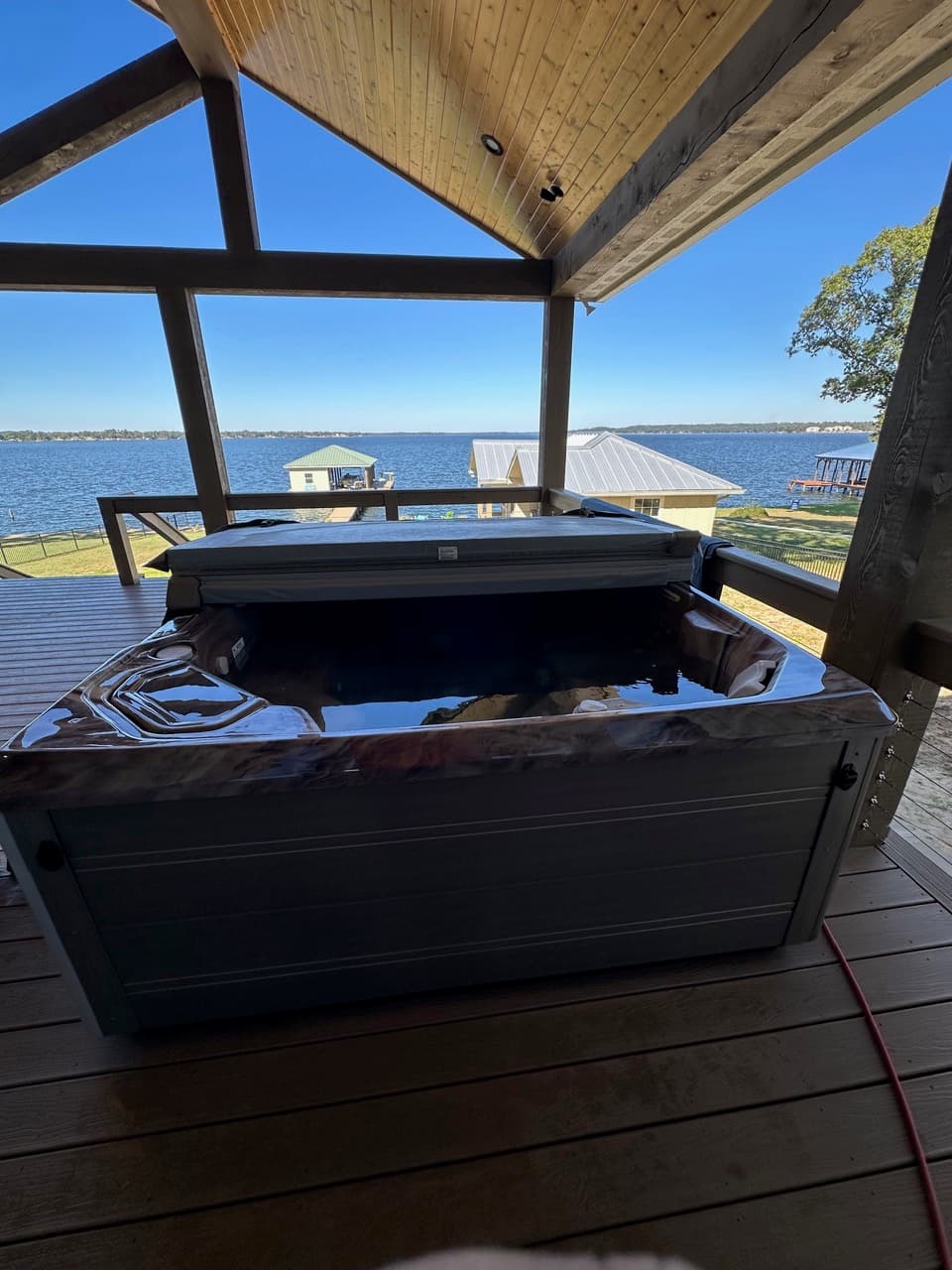 Hot tub delivered by East Texas Hot Tub Company to Frankston, Texas