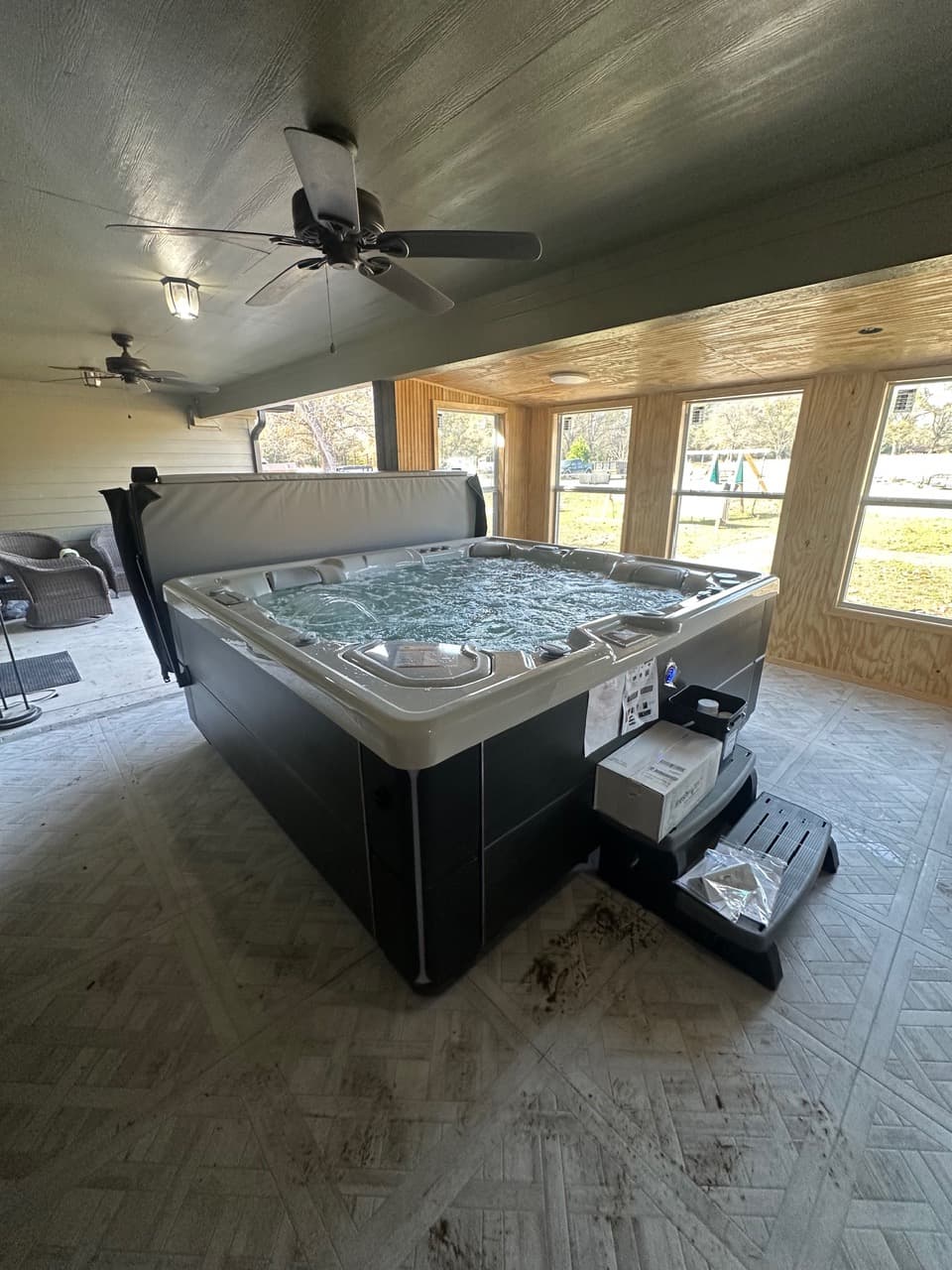 Hot tub delivered by East Texas Hot Tub Company to Chandler, Texas