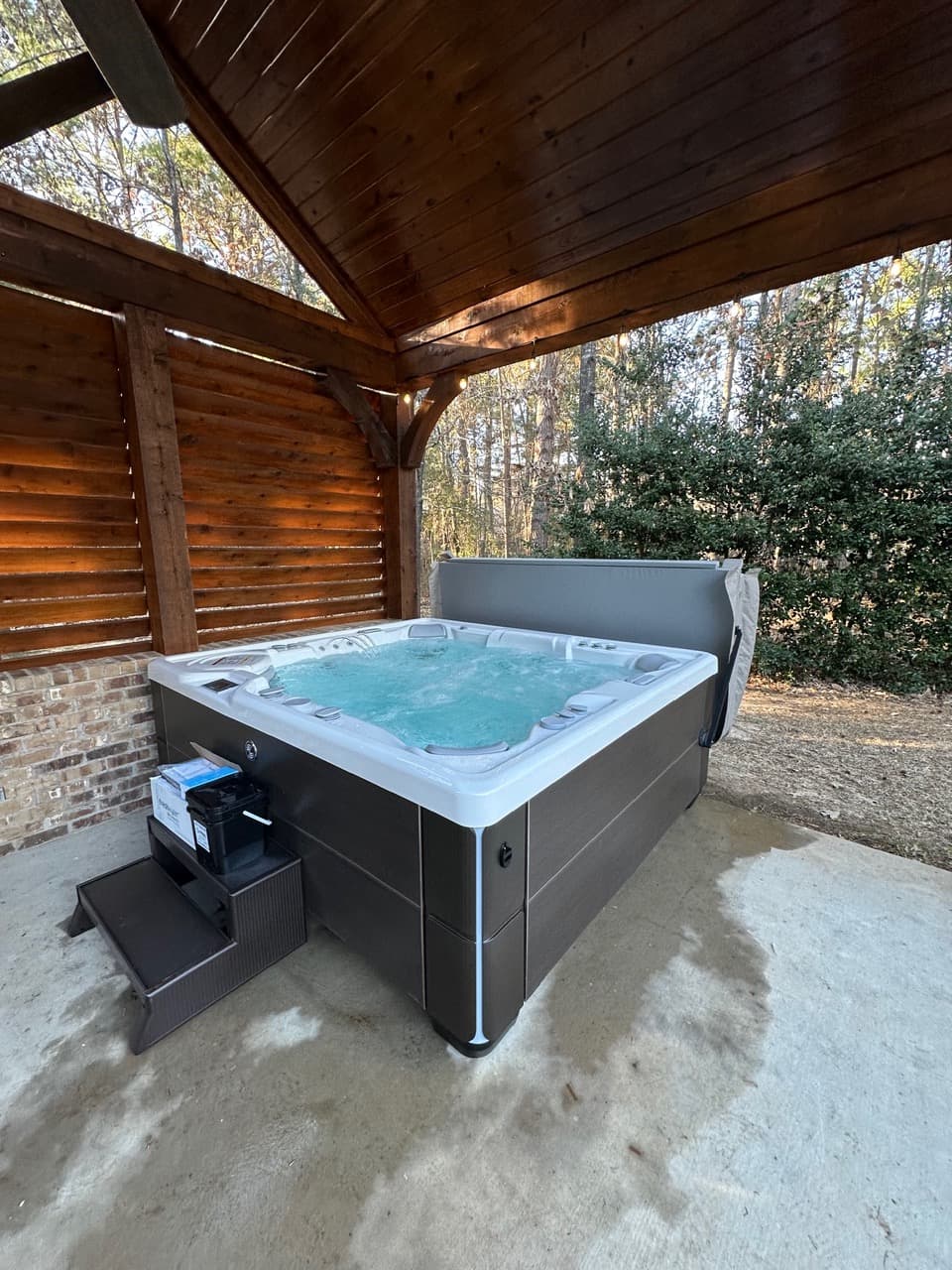 Hot tub delivered by East Texas Hot Tub Company to Carthage, Texas