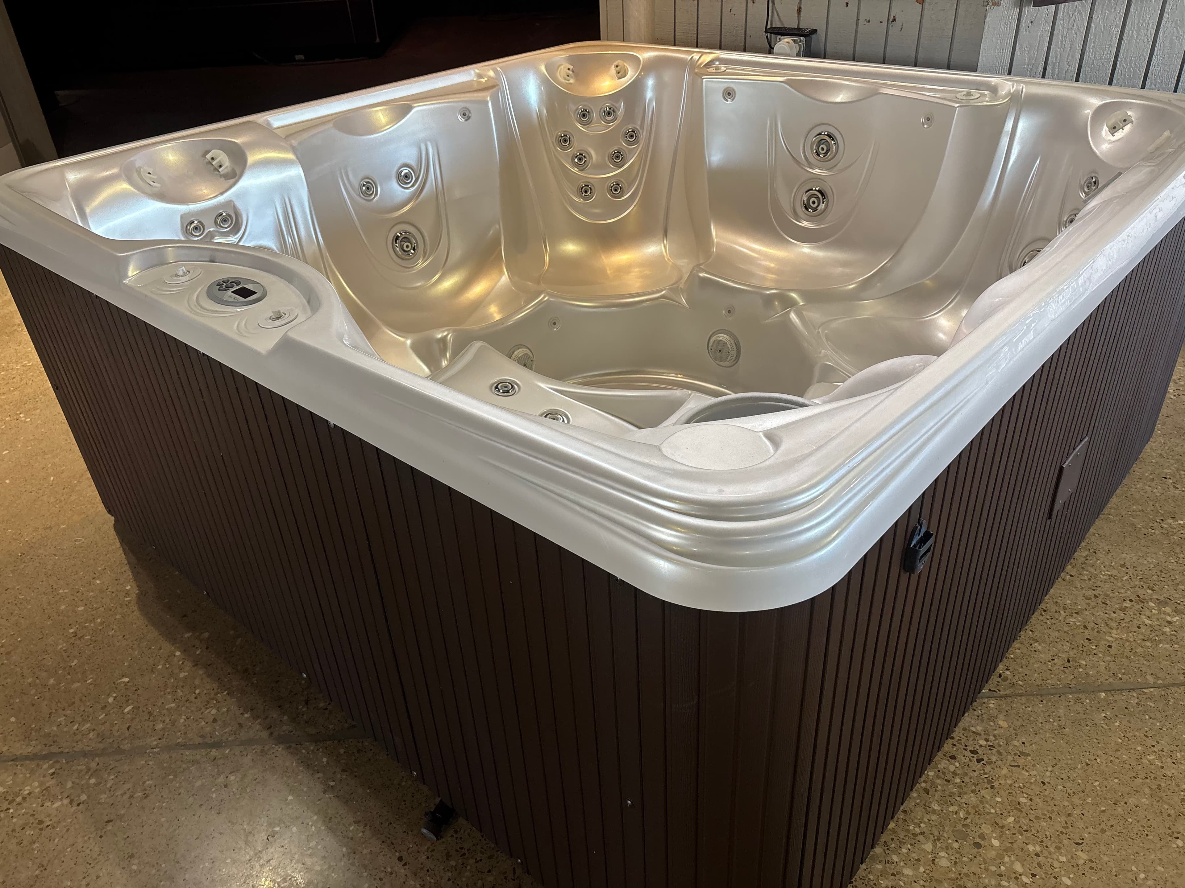 Certified pre-owned 2019 Hot Spring Envoy hot tub for sale at East Texas Hot Tub Co.
