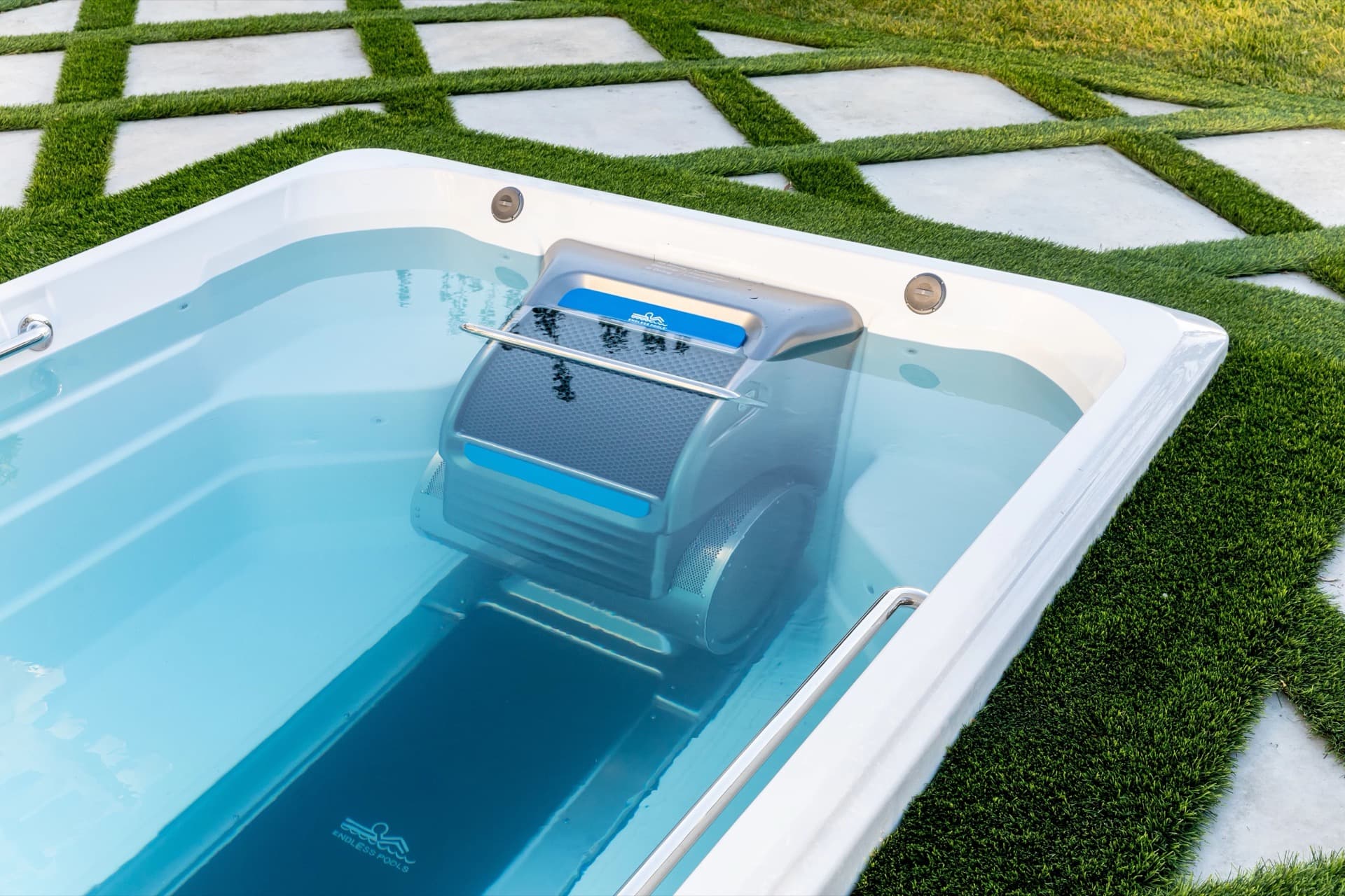 Endless Pools Hydrodrive current — laminar flow swim