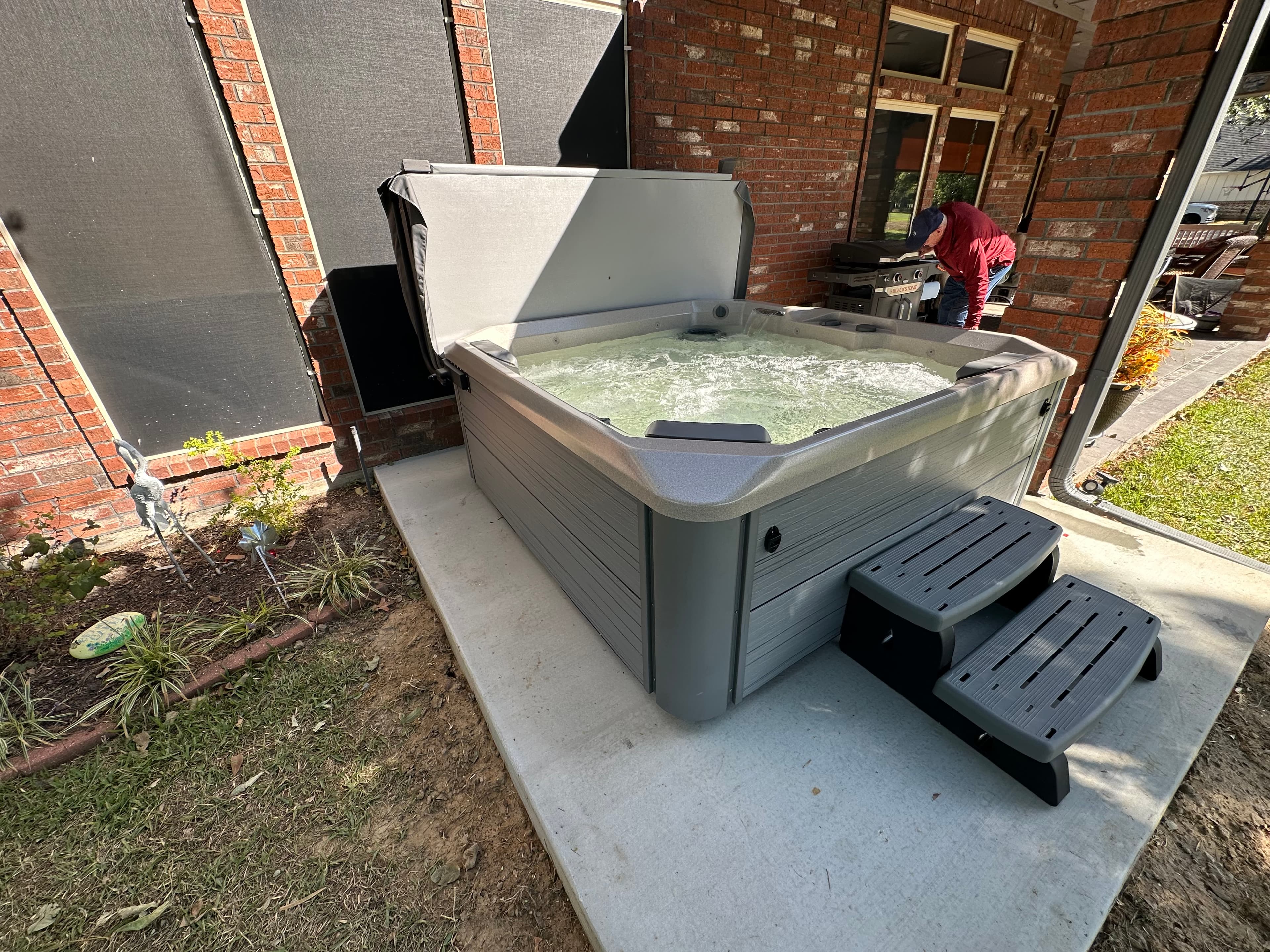 Hot tub delivered by East Texas Hot Tub Company to Emory, Texas