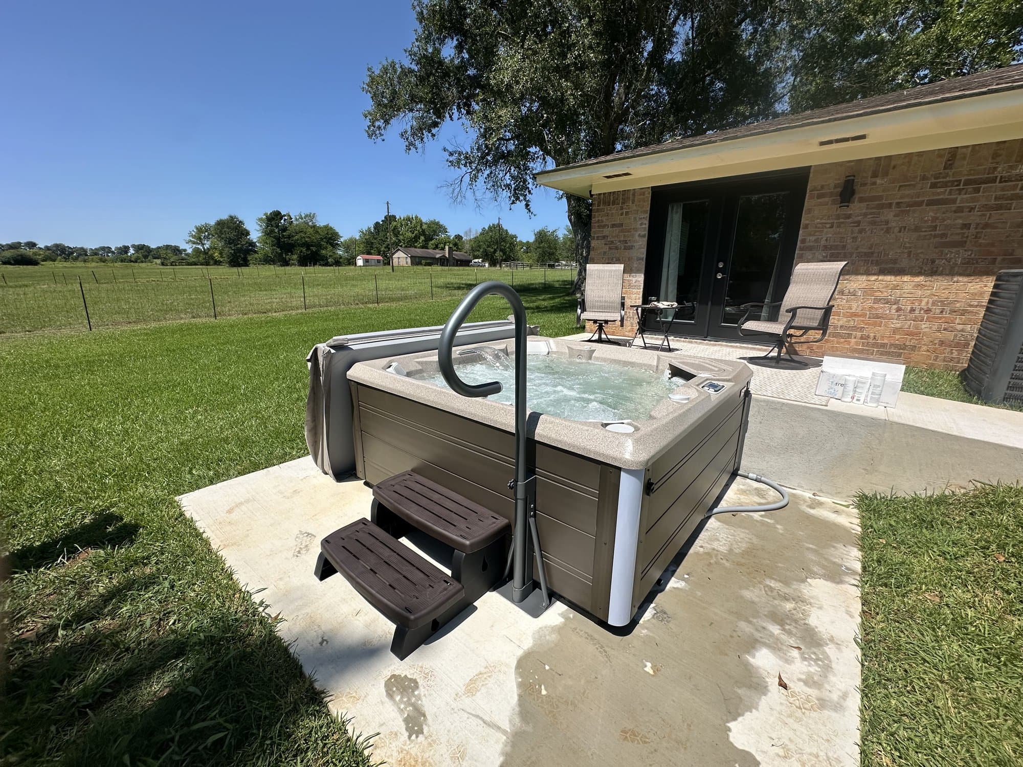 Hot tub delivered by East Texas Hot Tub Company to Nacogdoches, Texas