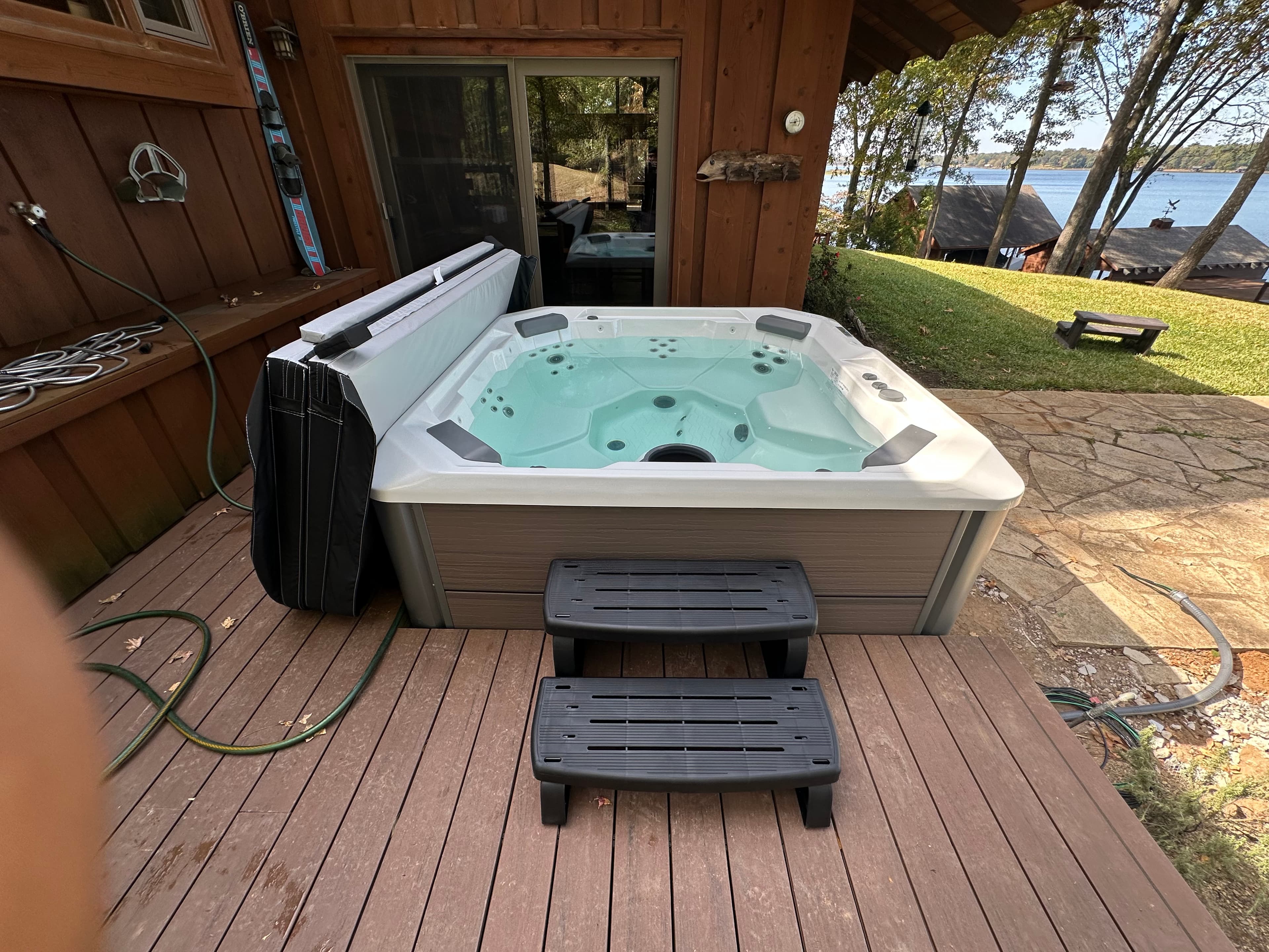 Hot tub delivered by East Texas Hot Tub Company to Winnsboro, Texas