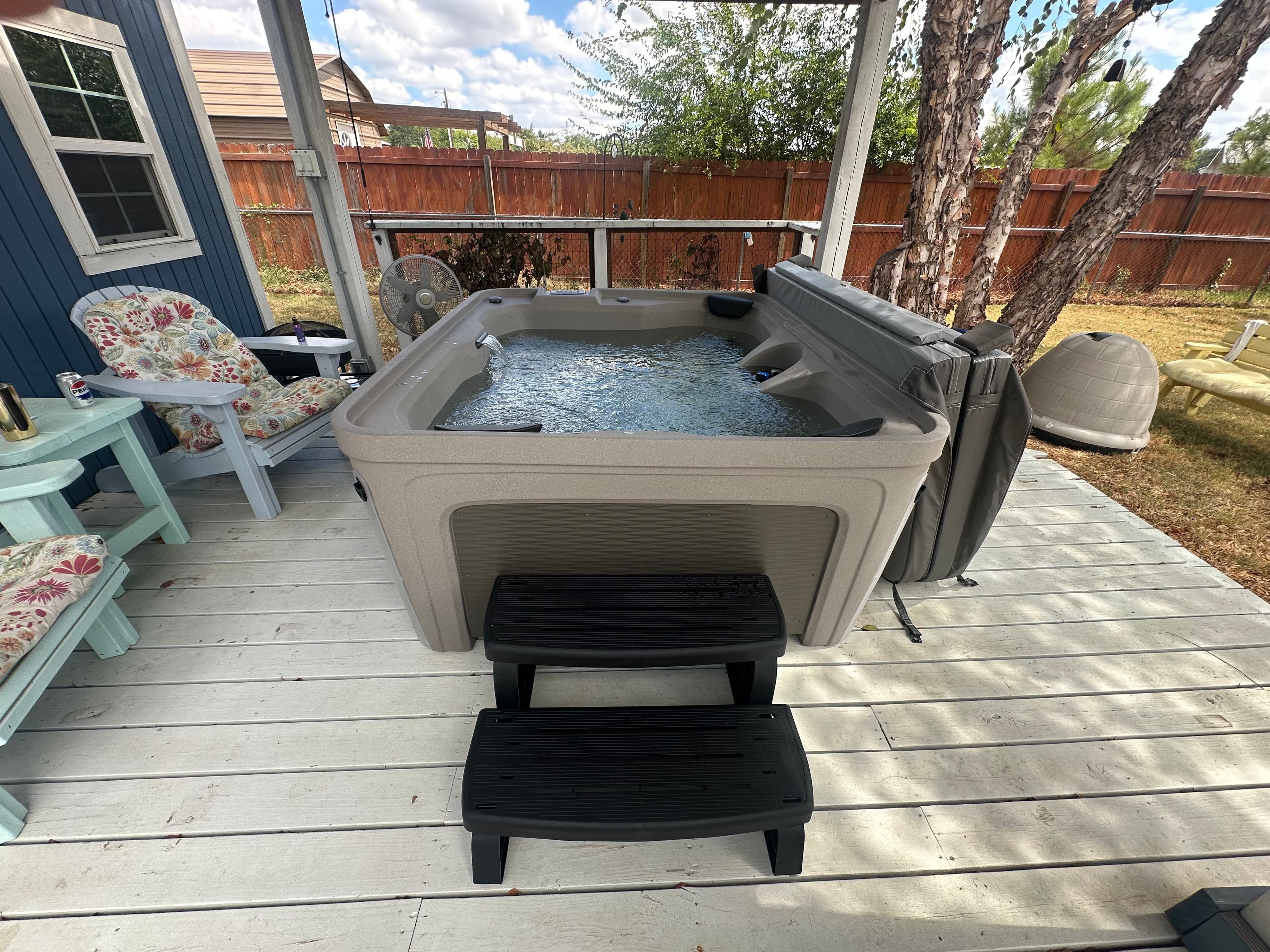 Hot tub delivered by East Texas Hot Tub Company to Quitman, Texas