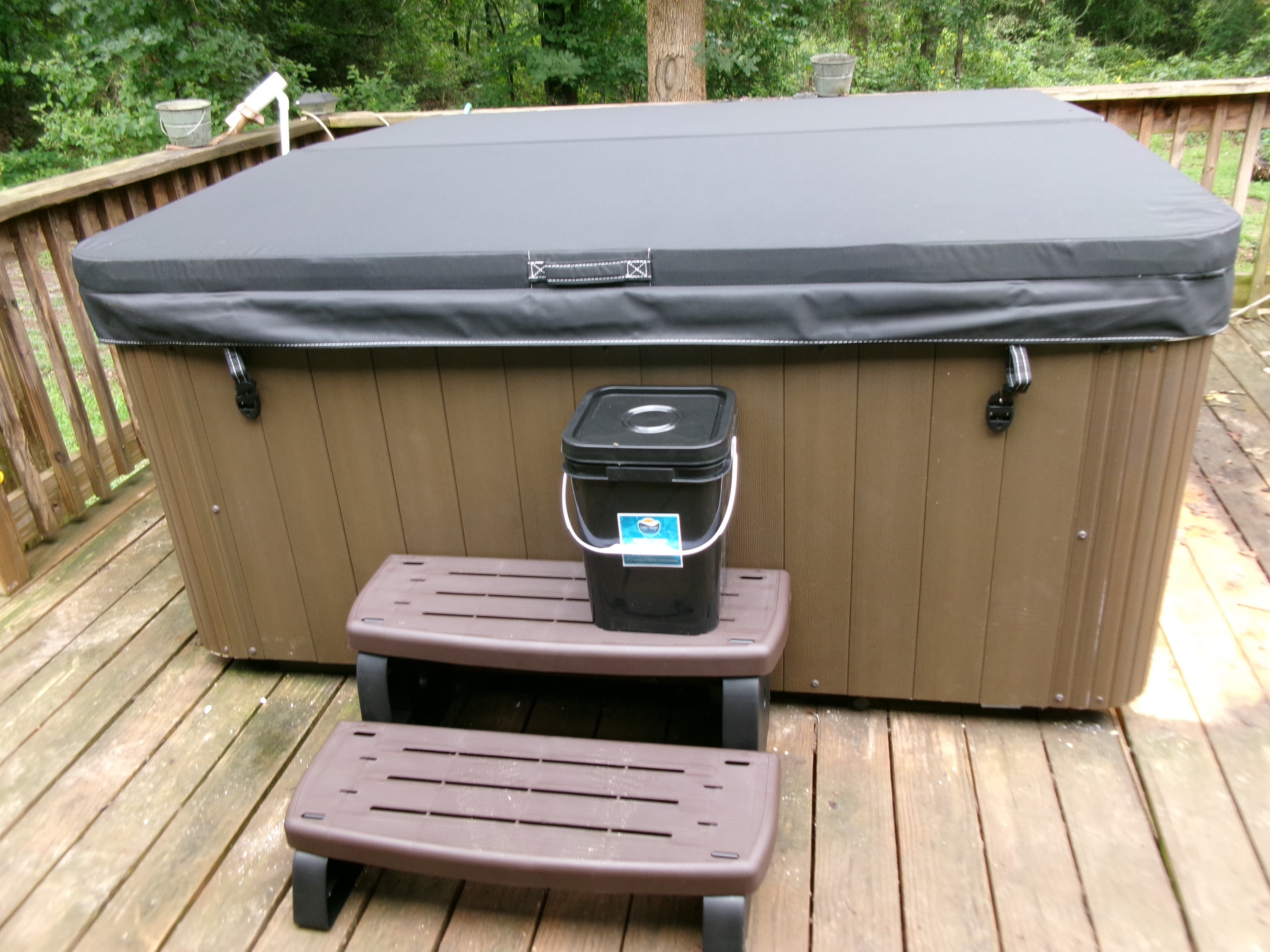 Hot tub delivered by East Texas Hot Tub Company to Big Sandy, Texas